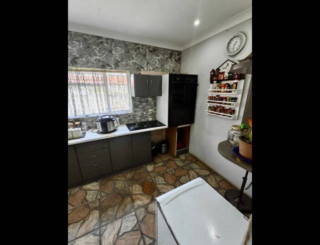 3 BEDROOM HOUSE FOR SALE IN VANDERBIJLPARK SE 1